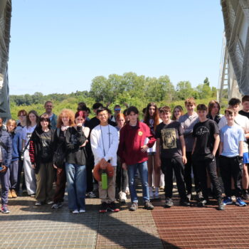 IMG 1388 Students on French trip